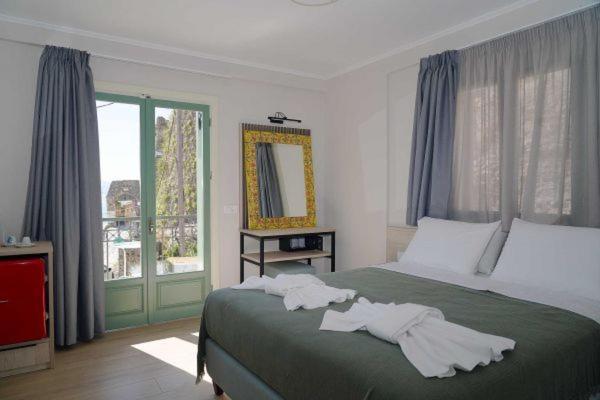 Saint George Hotel Parga Bagian luar foto